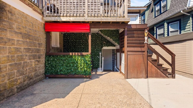 Building Photo - 27 S Oakland Ave