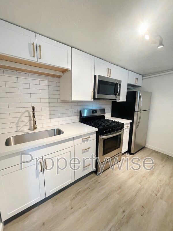 Building Photo - 376 E 300 S