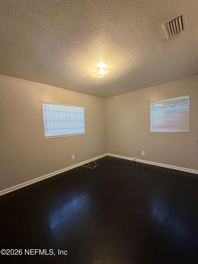 Building Photo - 3962 Winton Dr