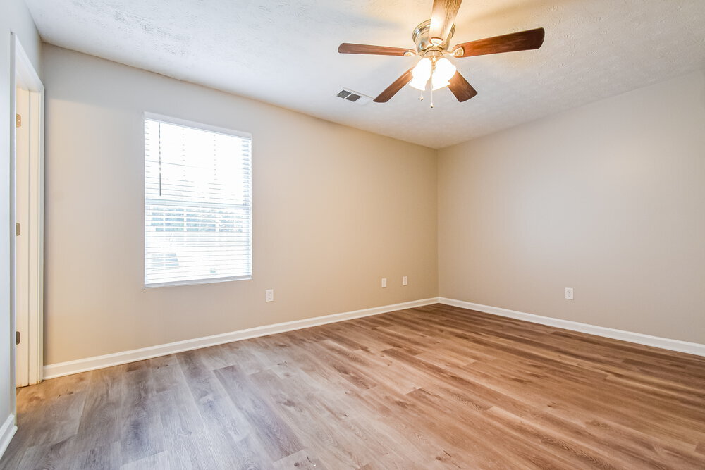 Building Photo - 6149 Raleigh Oaks Ct