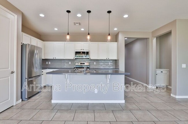 Building Photo - 20933 W Almeria Rd