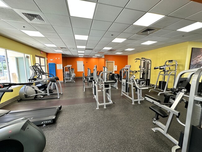 Building Photo - Terrific 2-Bedroom Condo in Guard gated community