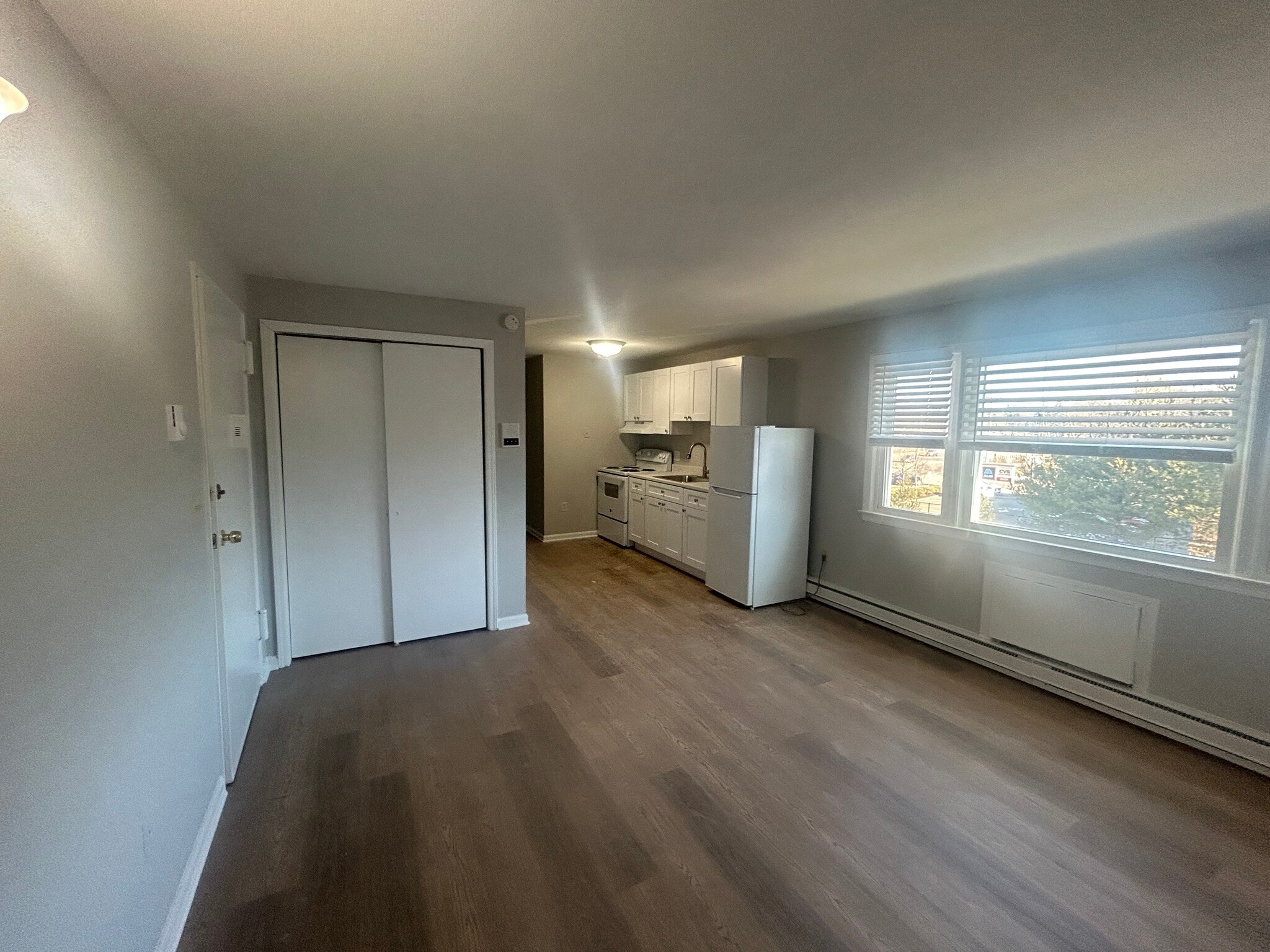 Building Photo - 693 Washington St