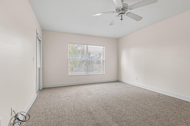 Building Photo - 277 Coastal Hill Dr