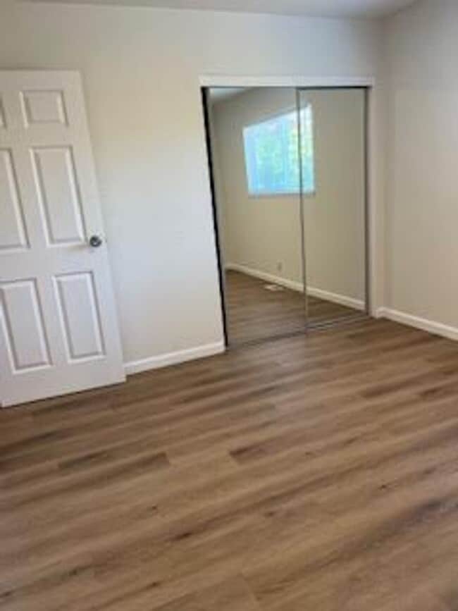 Building Photo - Excellent 3 bed 2 Bath Home