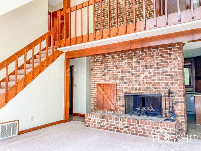 Building Photo - 1228 Forest Acres Dr