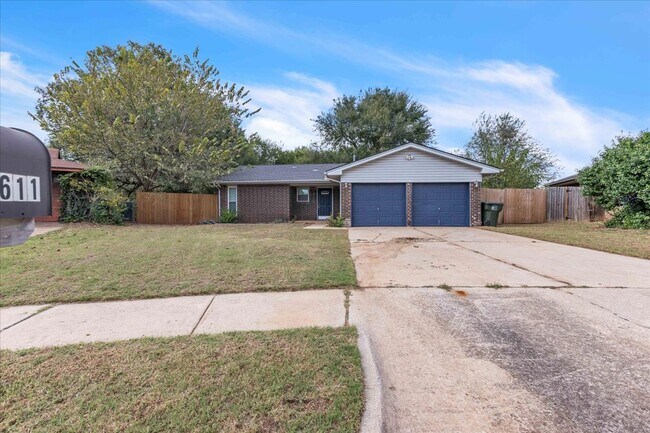 Primary Photo - 1611 Briarcliff Ct