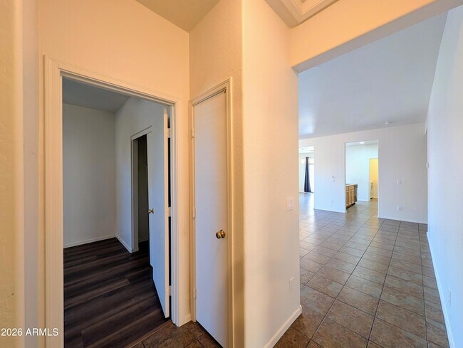 Building Photo - 7323 W St Charles Ave