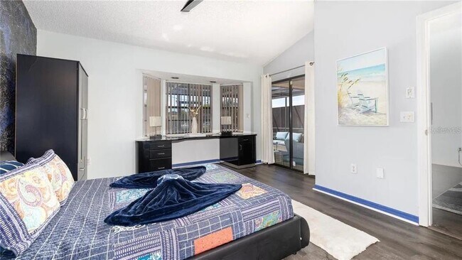 Building Photo - 10438 St Tropez Pl