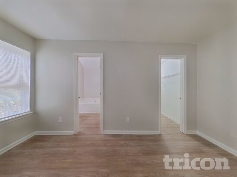 Building Photo - 5020 Osage Cir