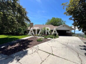 Building Photo - 270 2020 N