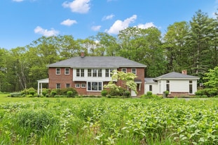 Building Photo - 229 Fairhaven Hill Rd