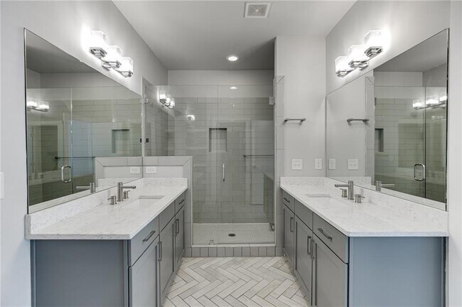 Building Photo - 721 Taylor Ct