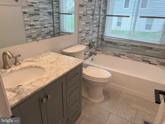 Building Photo - 10909 Clara Barton Ct