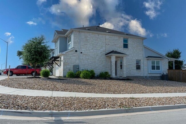 Building Photo - 2202 Rocoso Trl