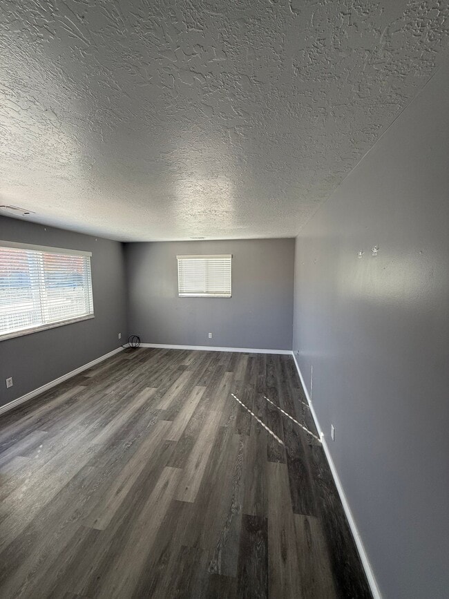 Building Photo - 3947 S State St