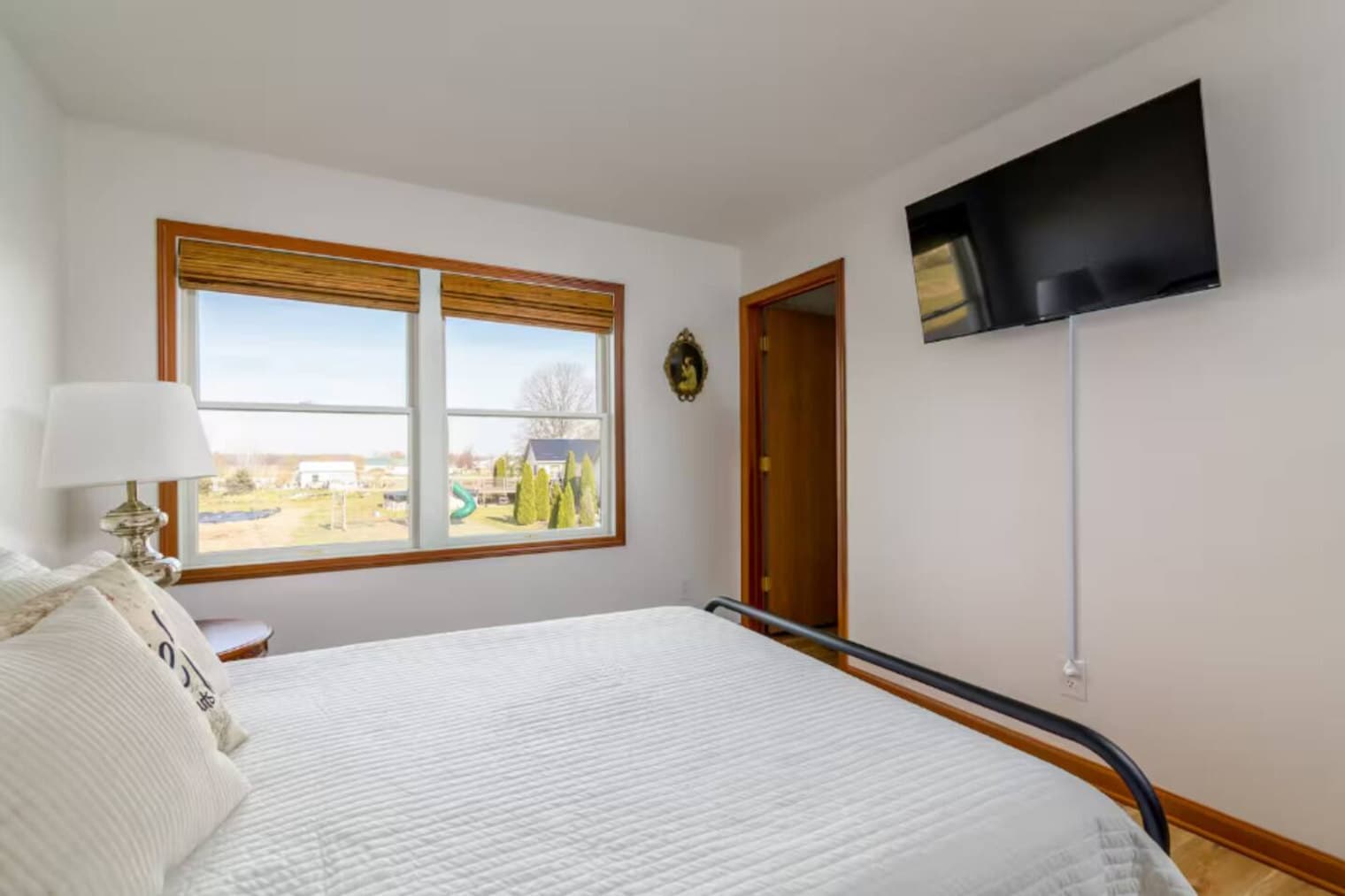 Building Photo - 10268 Cleveland Rd