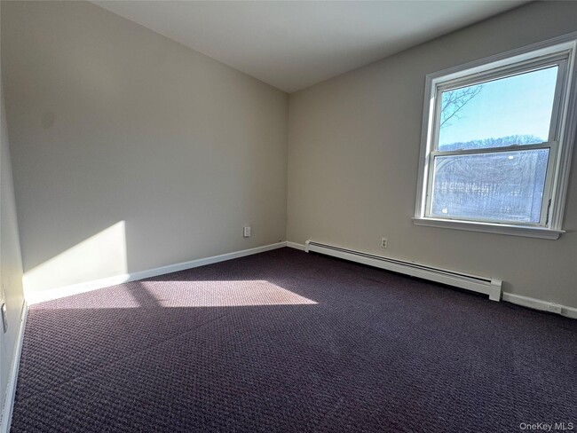 Building Photo - 27 Dandelion Ln