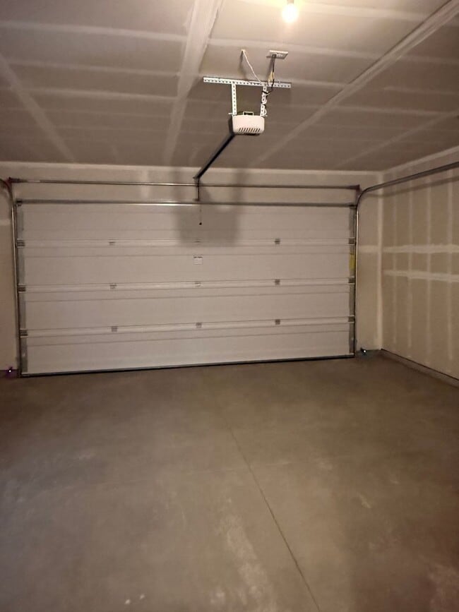 Building Photo - Modern Townhouse for Rent in Desirable Star - 3 Bedroom and 2.5 Bathroom