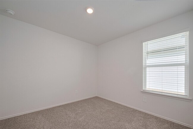 Building Photo - 30842 Brightwell Bnd