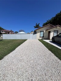 Building Photo - 27913 SW 136th Pl