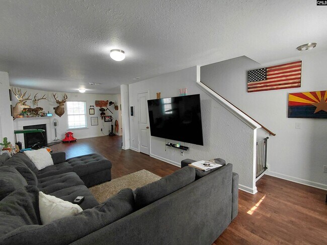 Building Photo - 836 Chariot Way