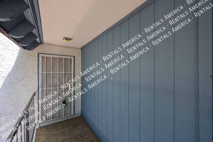Building Photo - 4608 W Maryland Ave