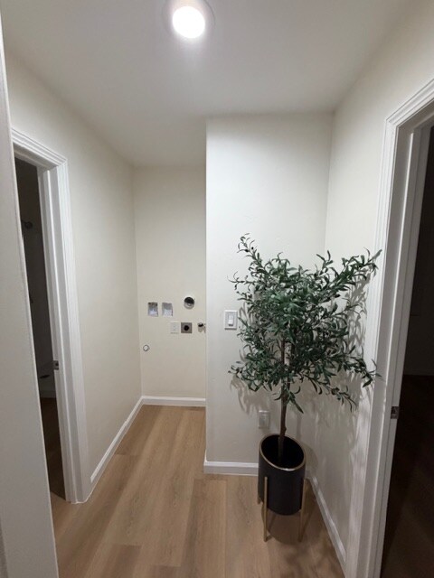 Building Photo - 823 E Cypress St