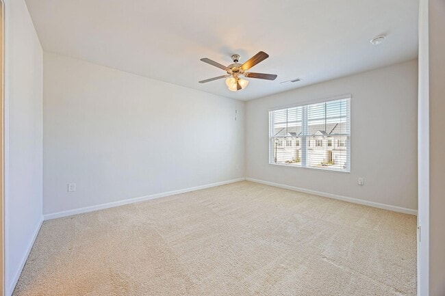 Building Photo - 5438 Thrasher Ln