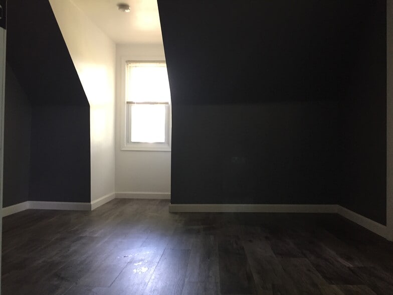 2nd Bedroom - 836 Evergreen St