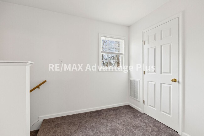 Building Photo - 408 Winston St