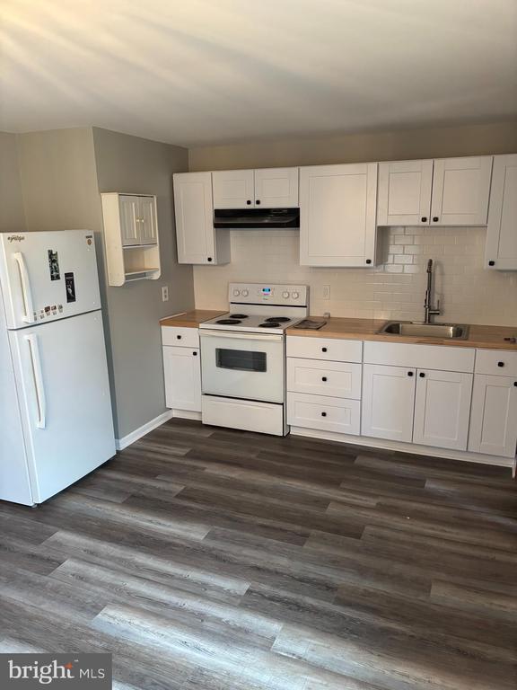 Building Photo - 820 Broad St