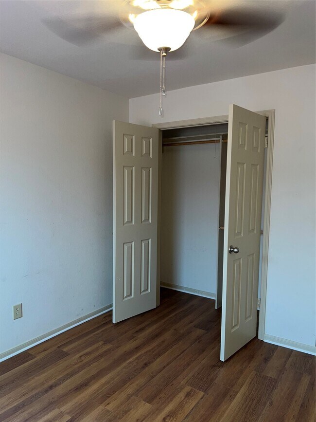 Building Photo - 3215 Bluebonnet Meadows Ln