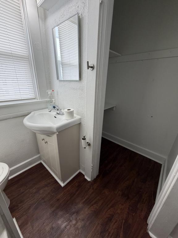 Building Photo - 1868 Cordova Ave