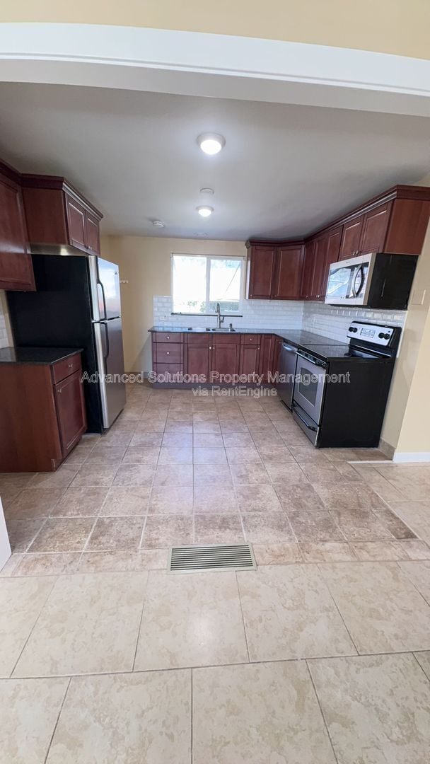 Building Photo - 967 Charlton Cir