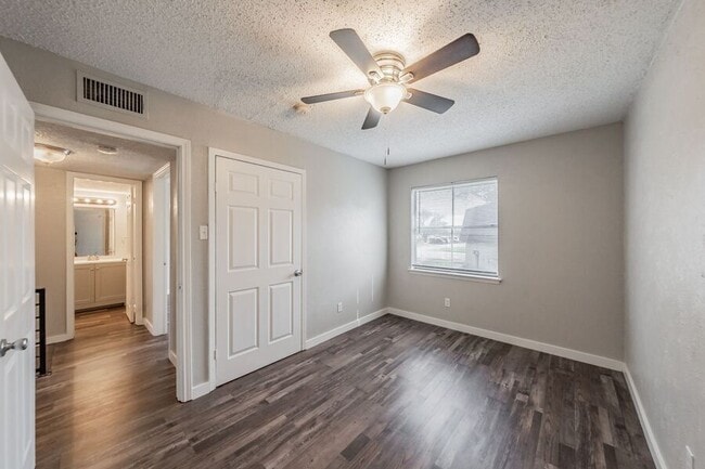 Building Photo - 1774 Belshire Ct
