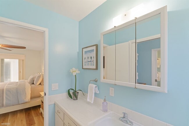 Building Photo - 3 br, 1.5 bath House - 3853 Ocean Spray