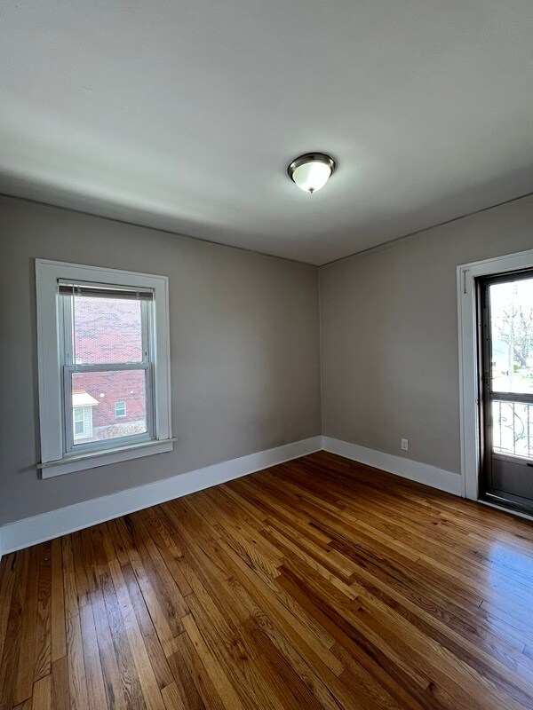 Building Photo - 162 Labadie St