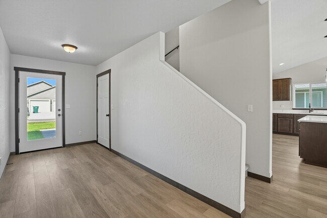 Building Photo - 11557 Railway Ave