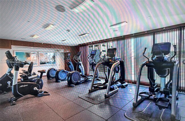 Building Photo - 335 S Biscayne Blvd