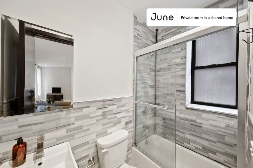 Building Photo - Room in Shared 3 bed/1 bath home in Upper West Side