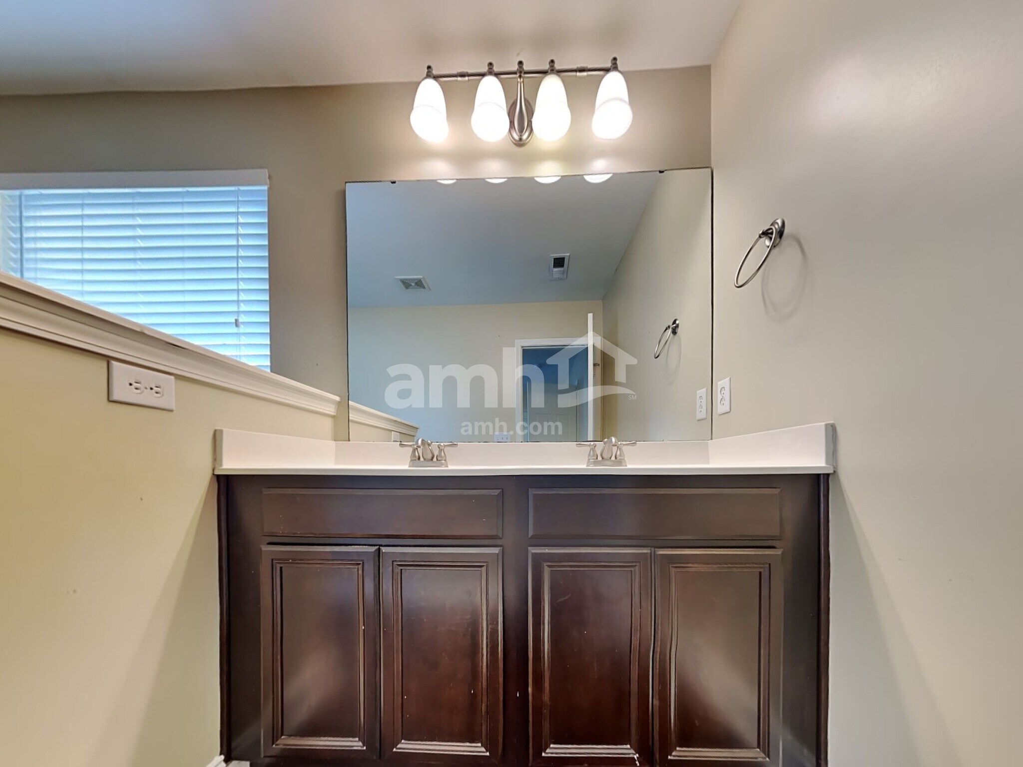 Building Photo - 109 Instructor Ct