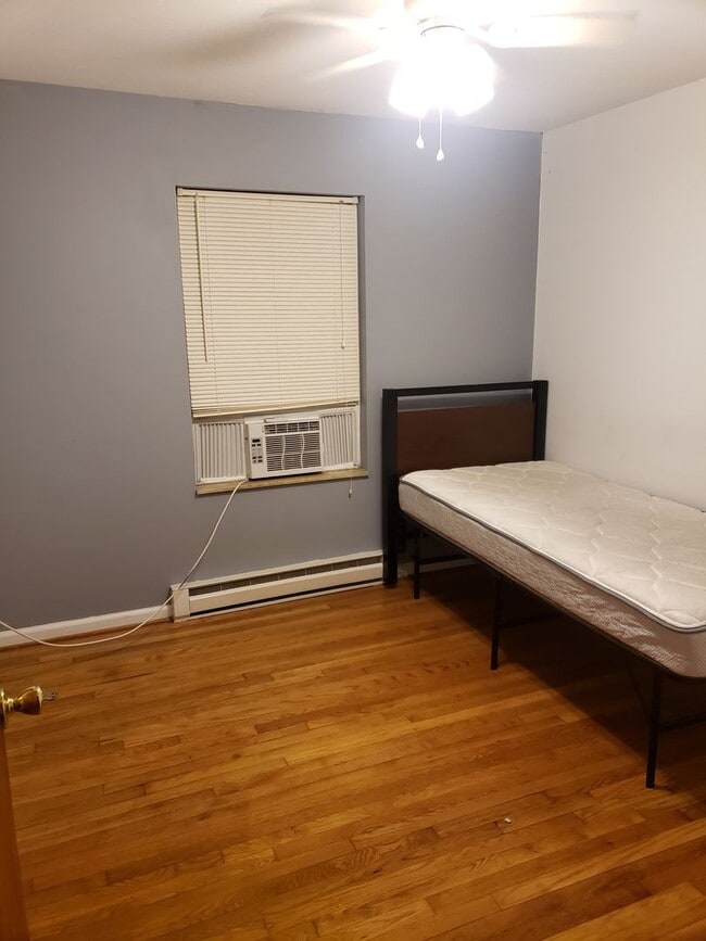 Building Photo - 3 Bedroom unit near ODU