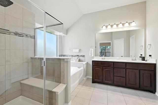 Building Photo - 221 Gardenia Dr