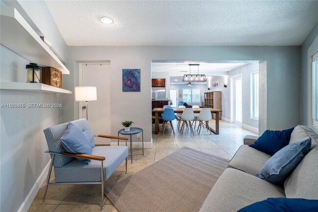 Building Photo - 1501 SW 35th Terrace