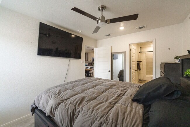 Building Photo - 803 Wax Myrtle Ct