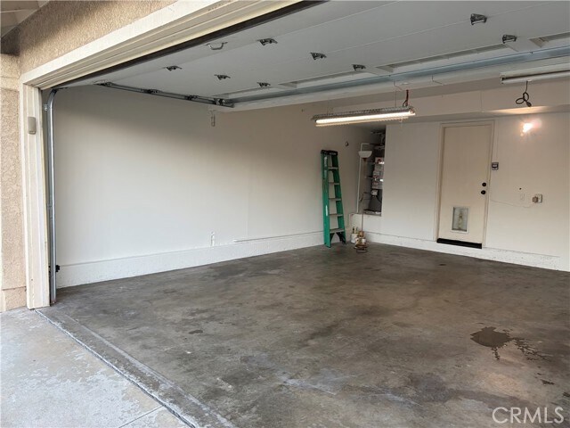 Building Photo - 2200 Bloomfield Ln