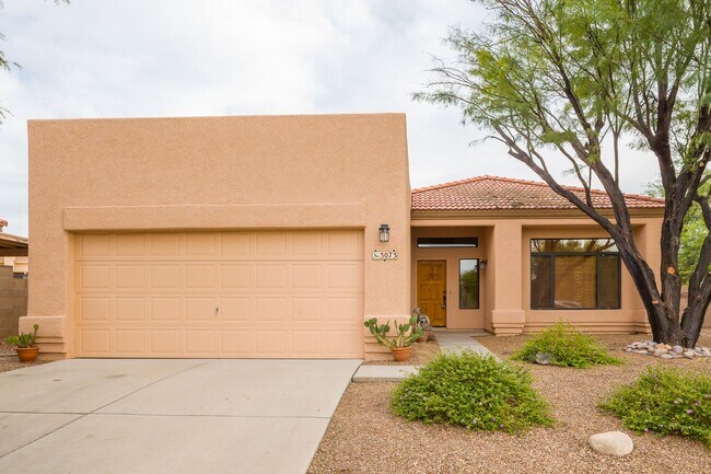 Building Photo - Beautiful Spacious NW home