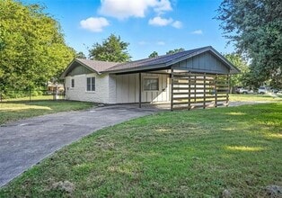 Building Photo - 2251 Hartline Dr