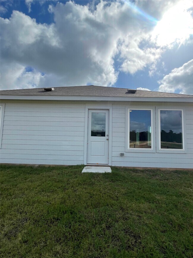 Building Photo - 5631 Shelford Birch Dr